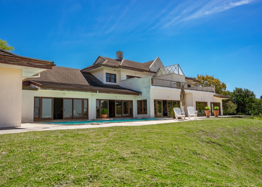 8 Bedroom Property for Sale in Colleen Glen Eastern Cape